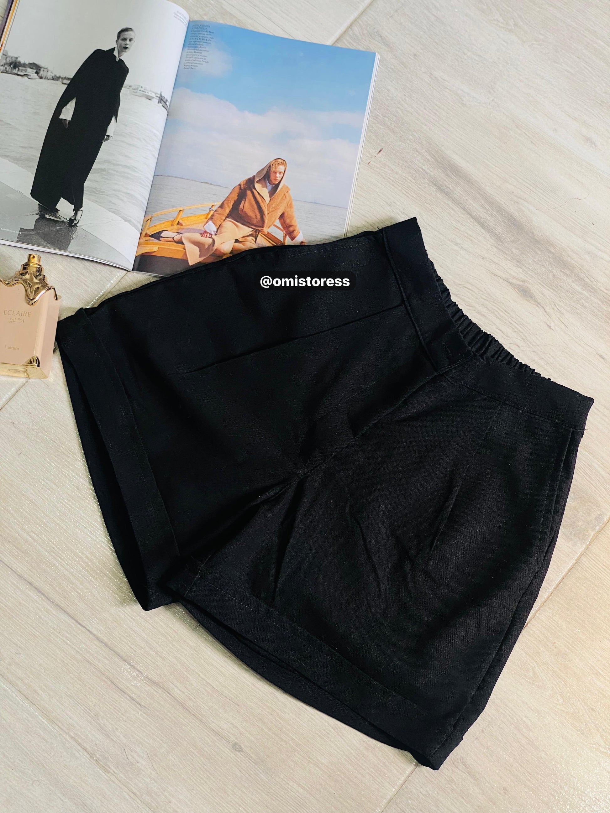 SHORT DE LINO